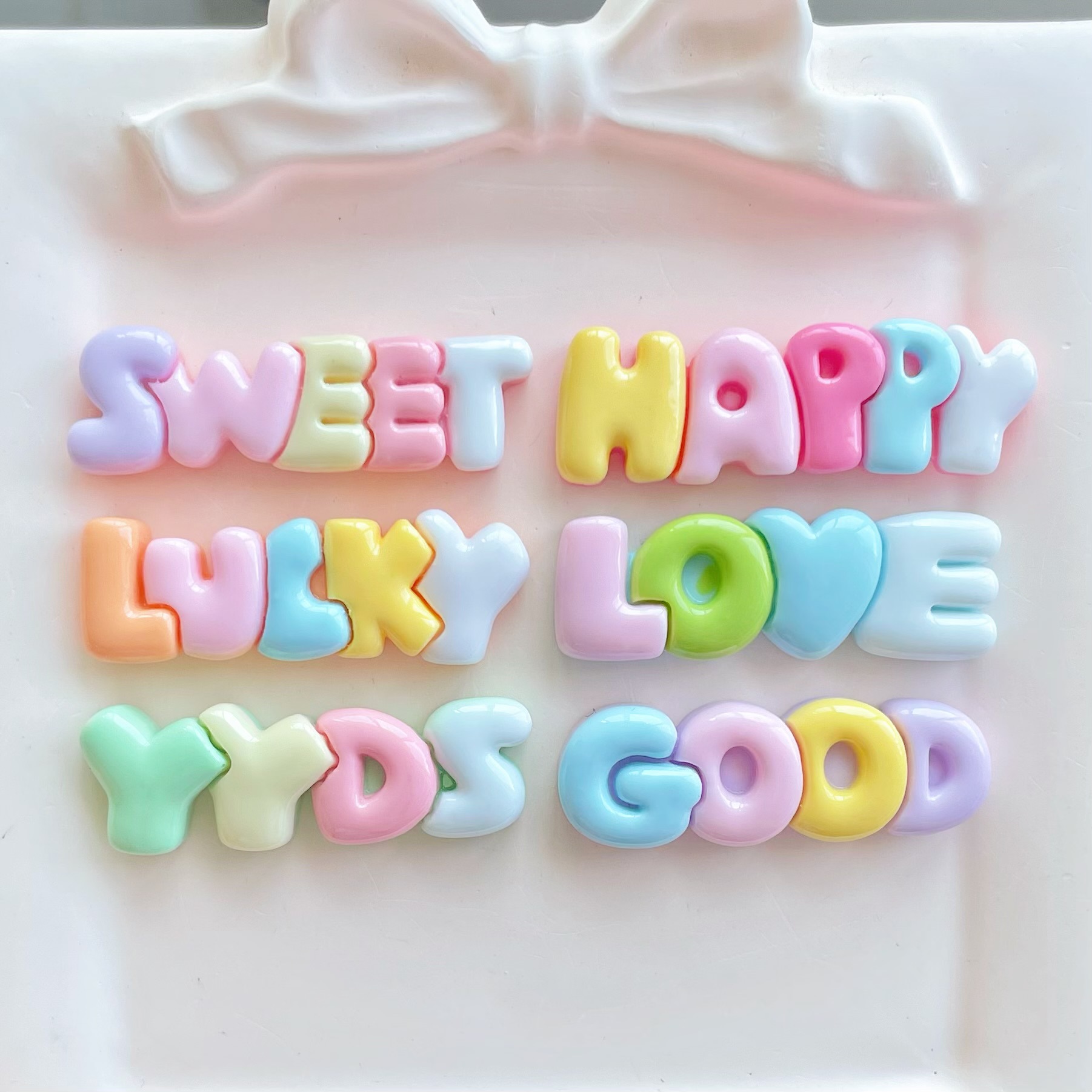 10-30Pcs Color Letter Planar R - مراجعة Resin Art Letter Keychain وسعره