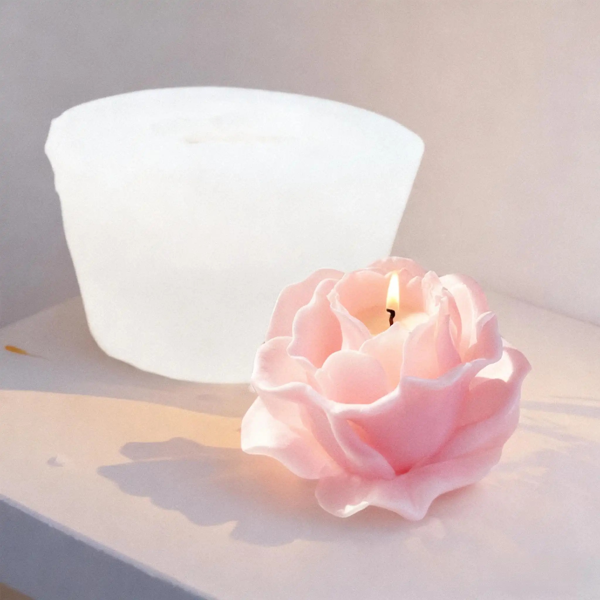 1 Piece 3D Elegant Rose Silico - مراجعة Resin Art Rose Petals وسعره