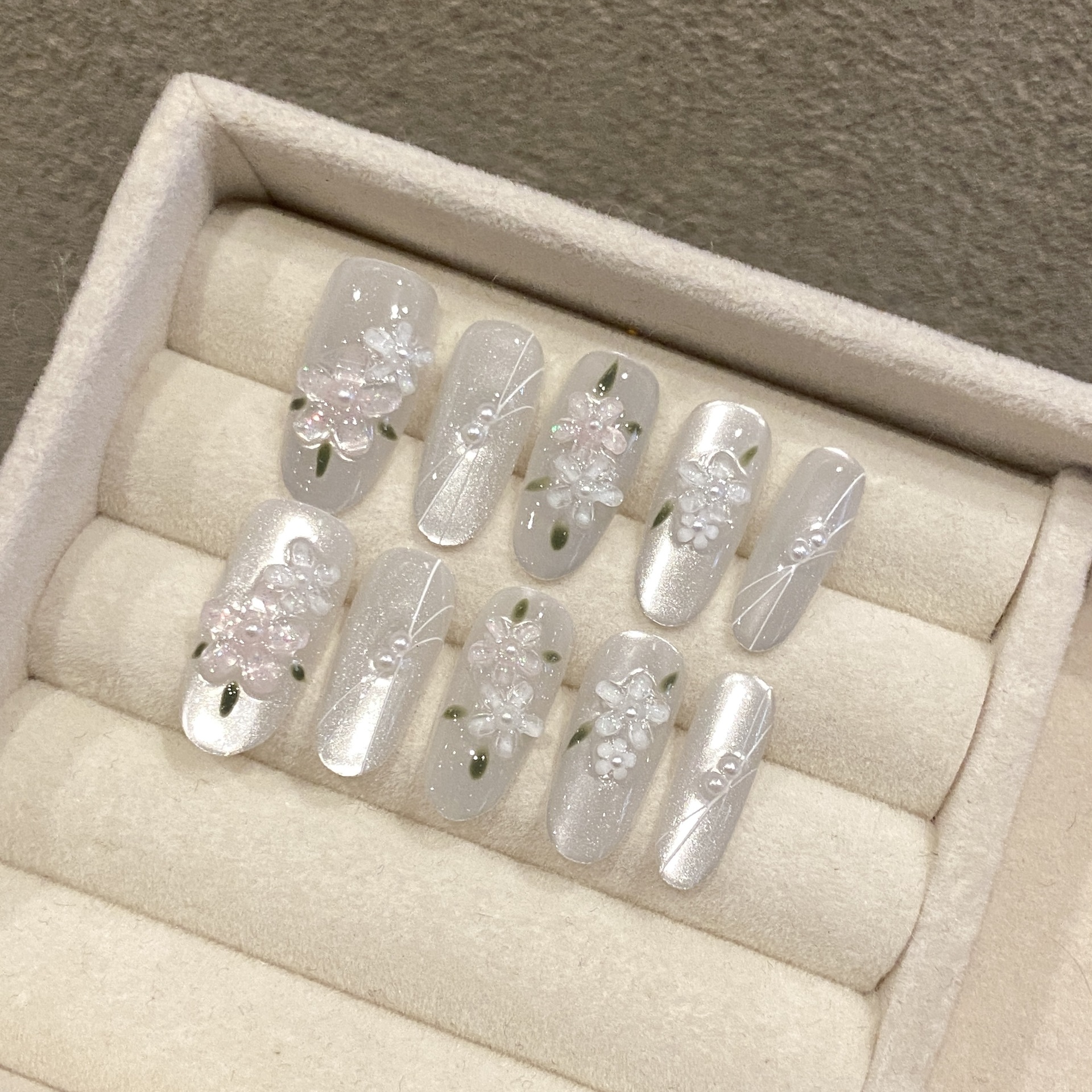 10pcs Glitter Sliver Press On  - مراجعة Resin Art Design وسعره