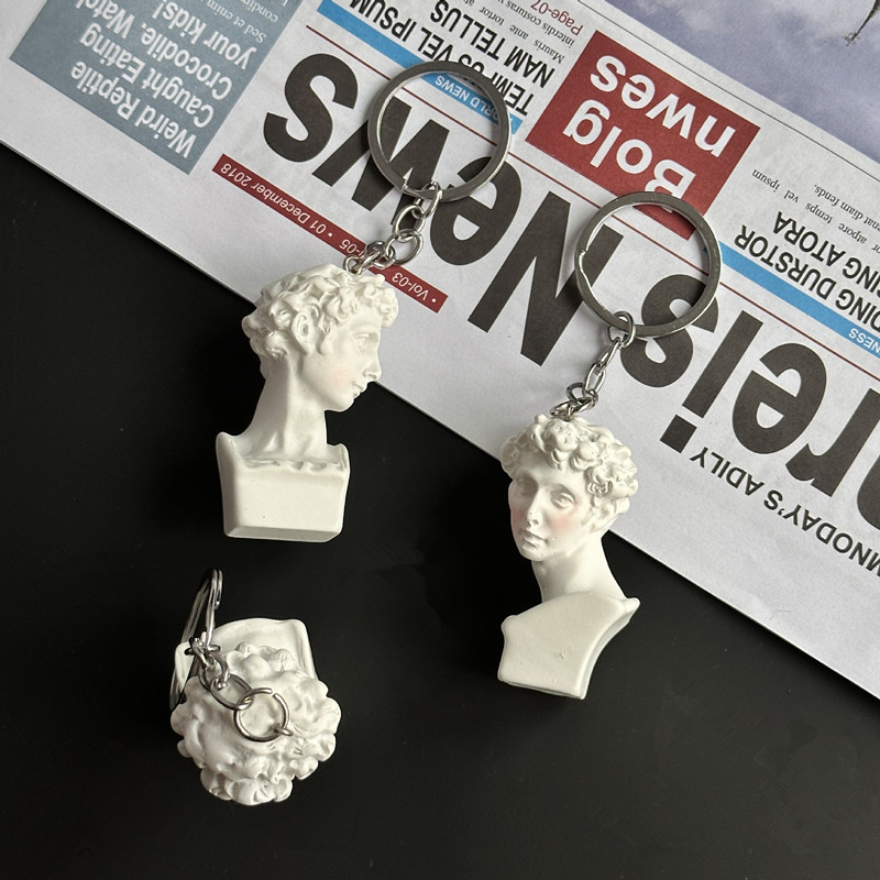 Mini Plaster Statue Key Chain, - مراجعة Resin Art A Keychain وسعره