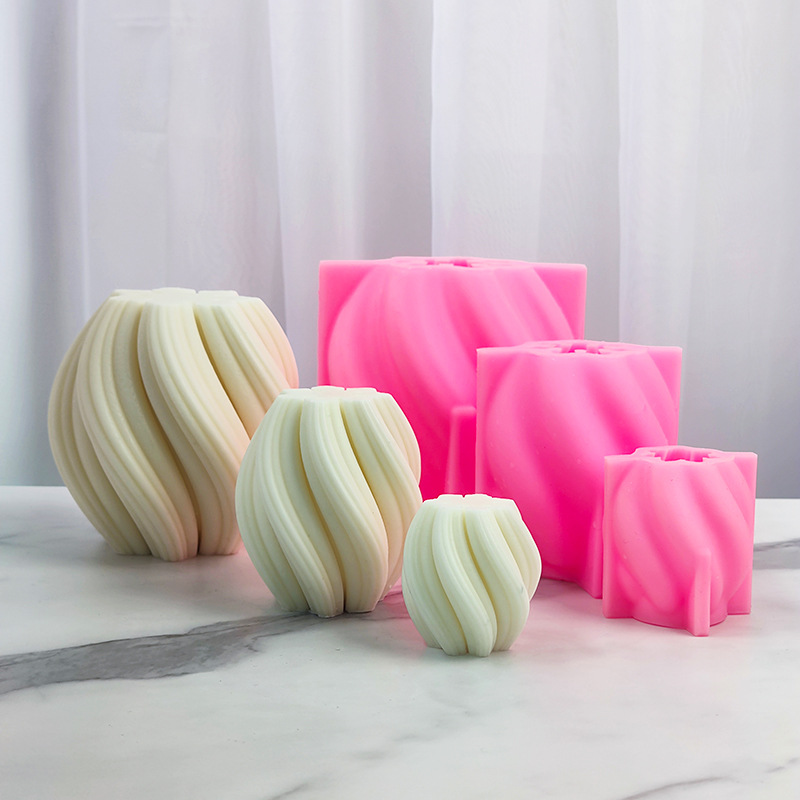 Geometric Striped Column Candl - مراجعة Resin Art Furniture وسعره